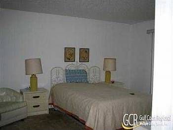 3rd image of 3536 Lake Bayshore Dr