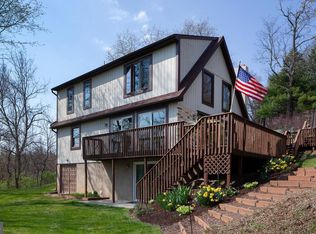 2 Hillcrest Dr, Mechanicsburg, PA 17055