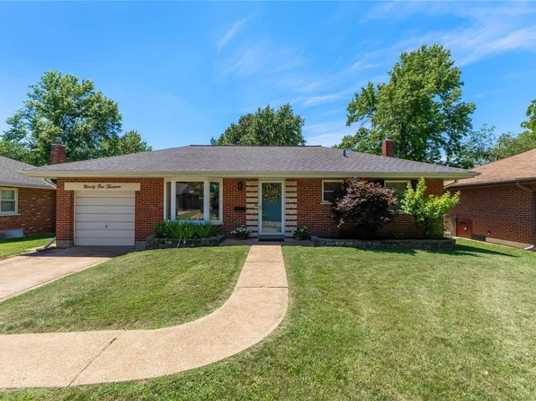 9113 Kit Dr, Saint Louis, MO 63123
