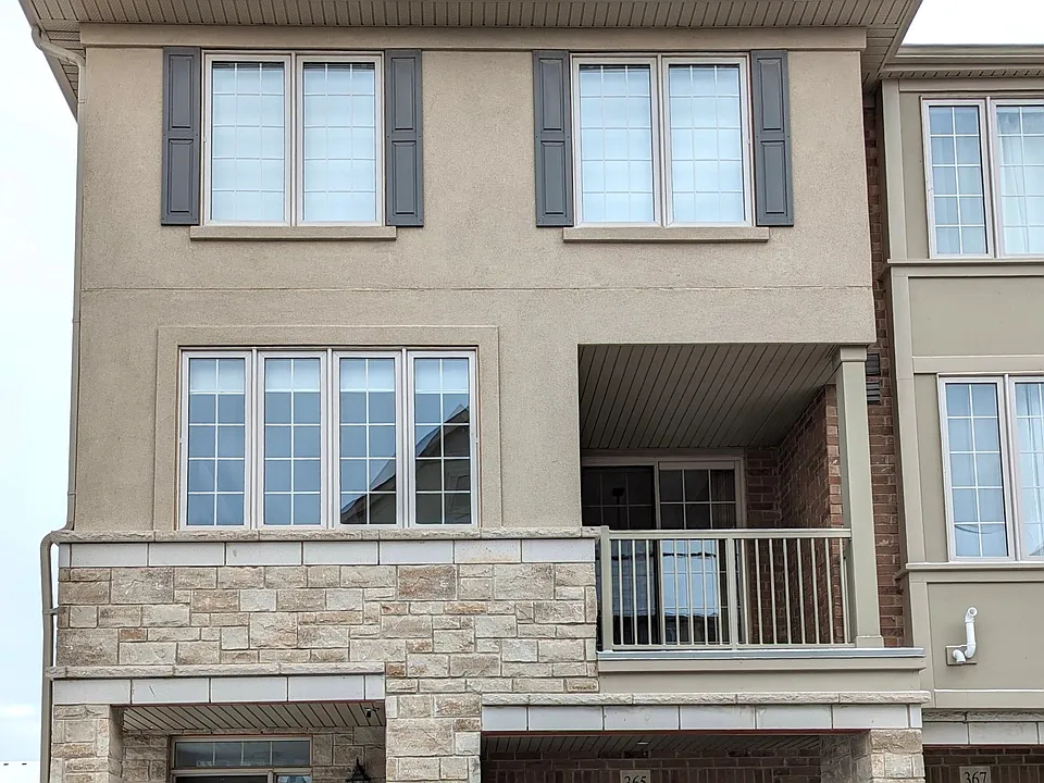 365 Belcourt Cmn