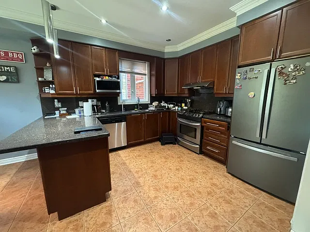 2165 Highcliffe Way Oakville — Photo 3