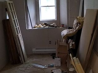 372 N Fireline Rd, Parryville, PA 18071