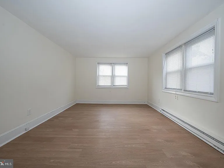 717 Miller St — Photo 49