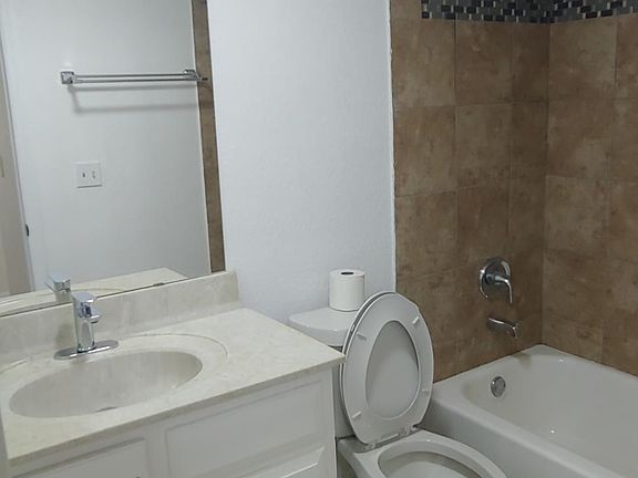 3rd image of 4419 S Semoran Blvd APT 2