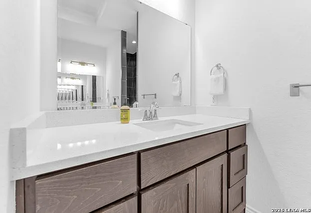 2488 Waterfront Park Dr — Photo 41