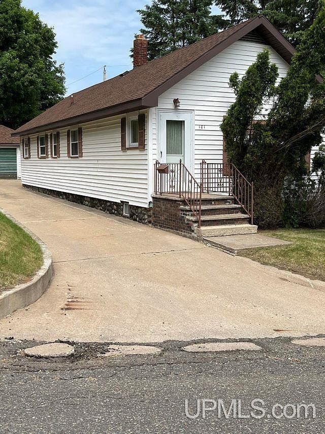 101 School St, Niagara, WI 54151 Zillow