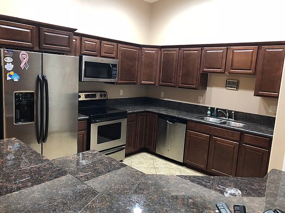 2nd image of 3369 McCormick Blvd