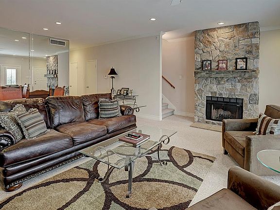 5th image of 306 Wilcrest Dr #306