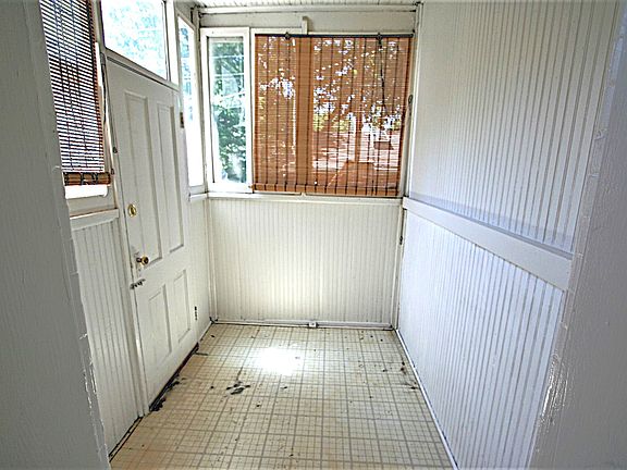 3rd image of 1326 E 9th Ave APT 1