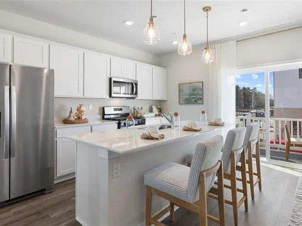 112 Barlett Ln, Harrisburg, PA 17111