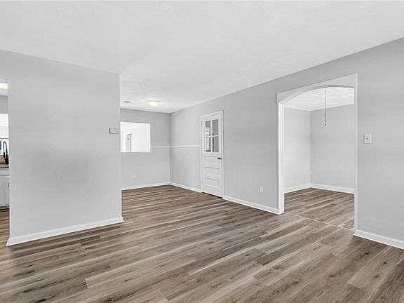 5th image of 635 Kings View Ct