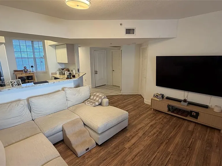 735 SW 148th Ave #1711 — Photo 9