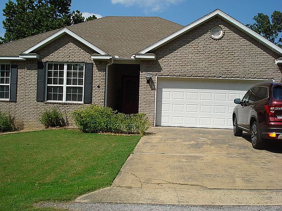 2nd image of 4 Newford Ln