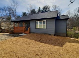 48 English Rd, Candler, NC 28715