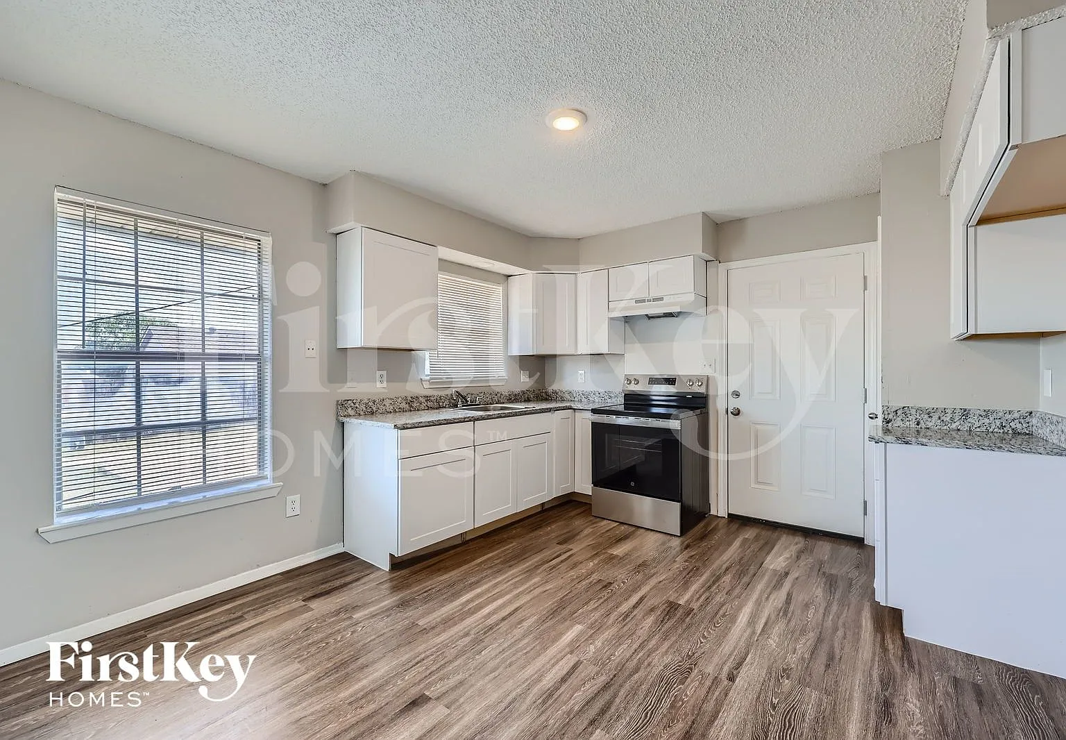 4 bed, 2.0 bath, 1757 sqft, $2,155 — Photo 4