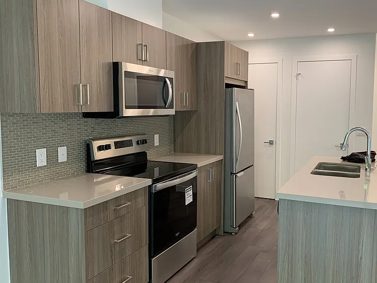 455 Charlton Ave E #301 — Photo 3