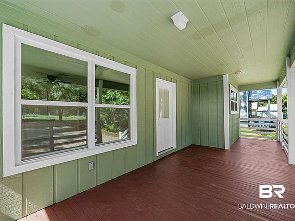 4th image of 208 Verbena Ave