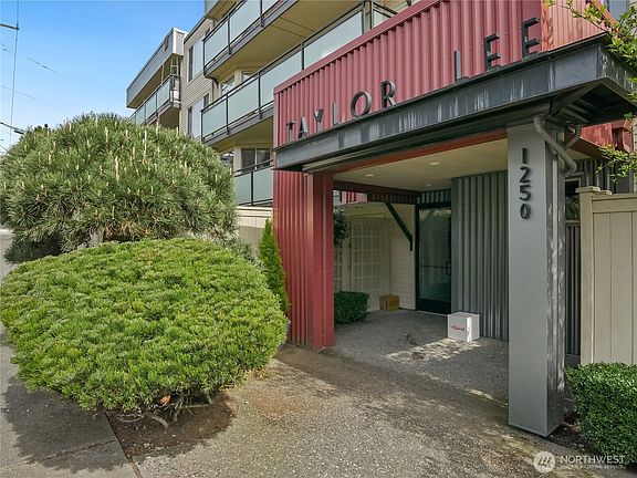 3rd image of 1250 Taylor Avenue N #105