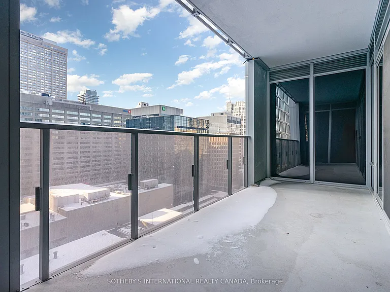 11 Yorkville Ave #1111 — Photo 16