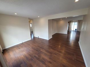 31652 Fairchild St, Westland, MI 48186