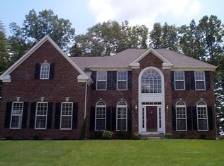 17 Red Fox Trl, Sicklerville, NJ 08081