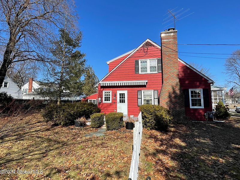 3rd image of 24 Clayton Avenue