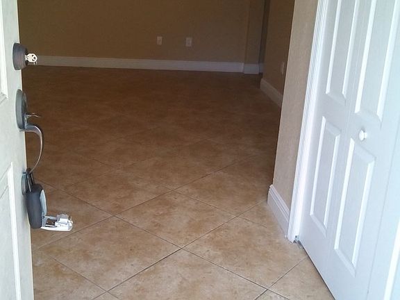 3rd image of 3725 S Lake Orlando Pkwy Unit 01