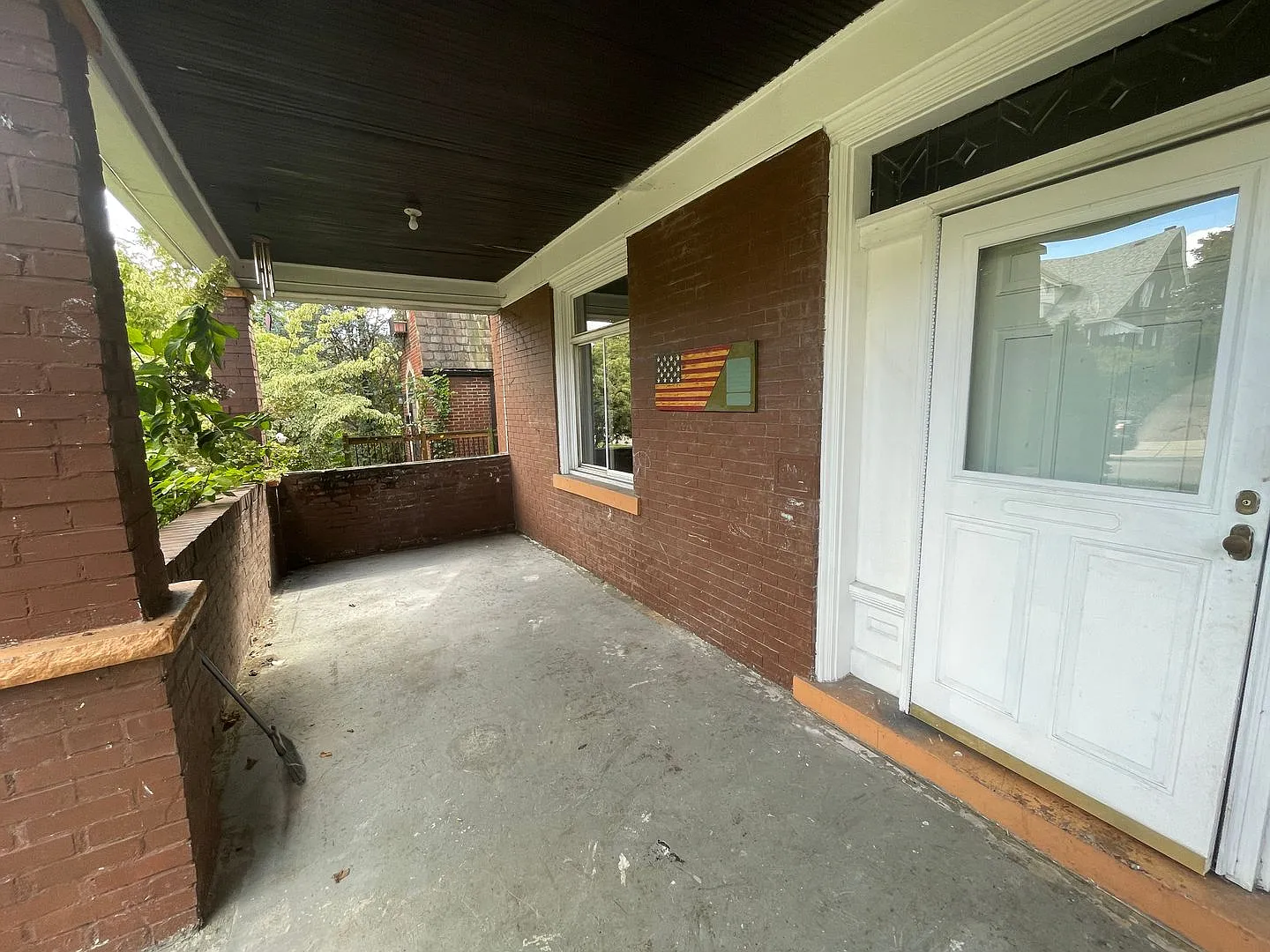 Updated 4 bedroom house for rent ! — Photo 3