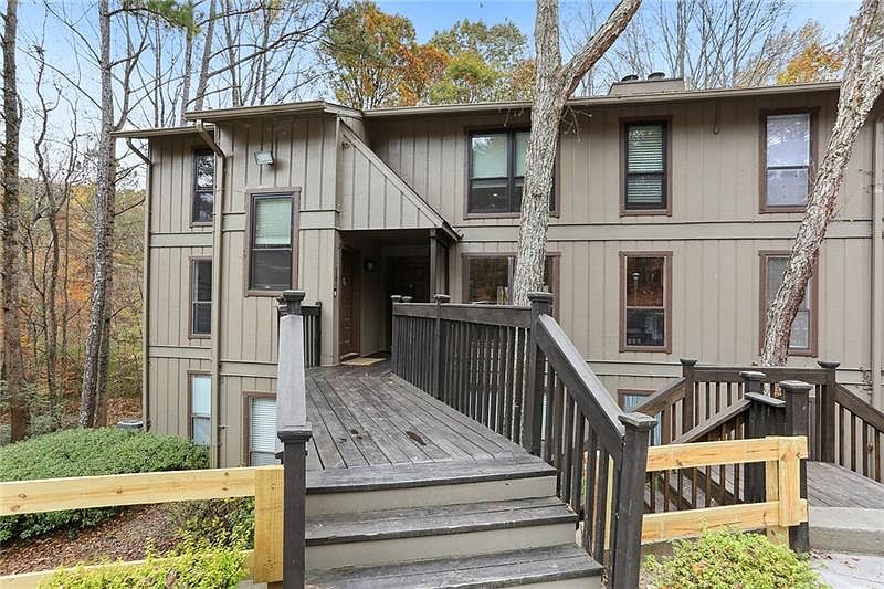 1st image of 2102 Cumberland Ct SE