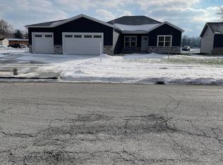 6071 Robbins Rd, Portage, IN 46368