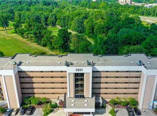 5831 Monroe St APT 303, Sylvania, OH 43560