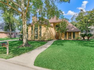 25706 Overlake Dr, Spring, TX 77380