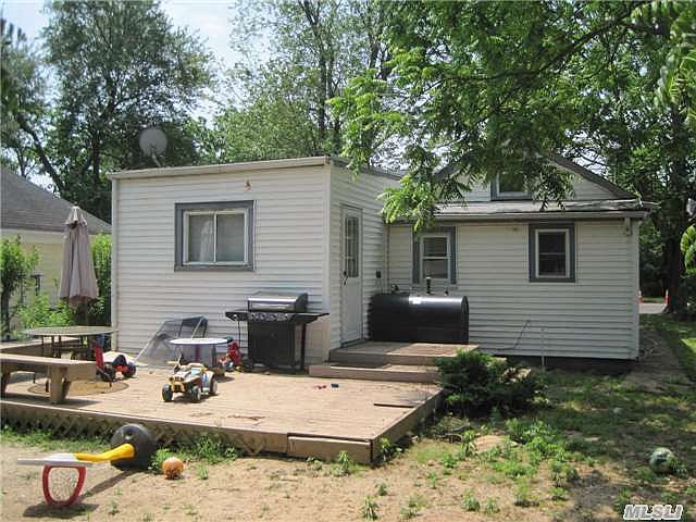 2nd image of 17 W 2nd St