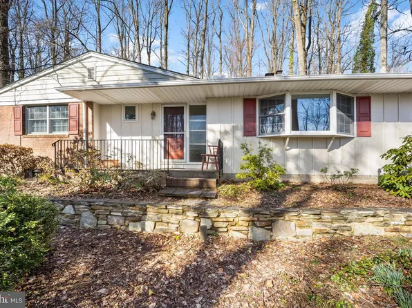 105 Vernon Ln, Yardley, PA 19067