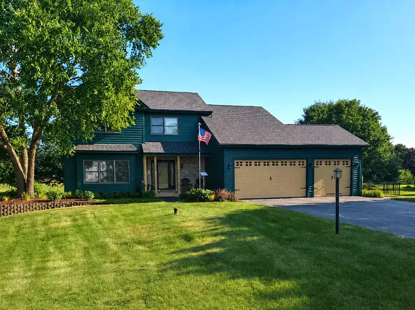 2313 S Hidden Trl, Spring Grove, IL 60081