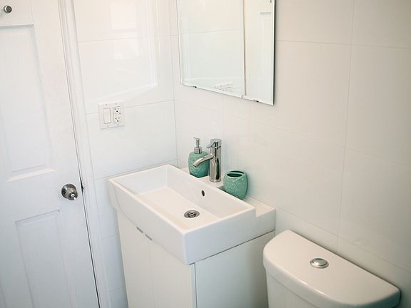 3rd image of 710 Lenox Ave #10