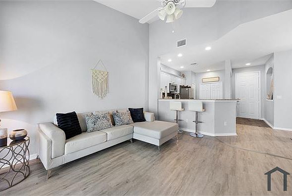 1st image of 4247 Liron Ave APT 201