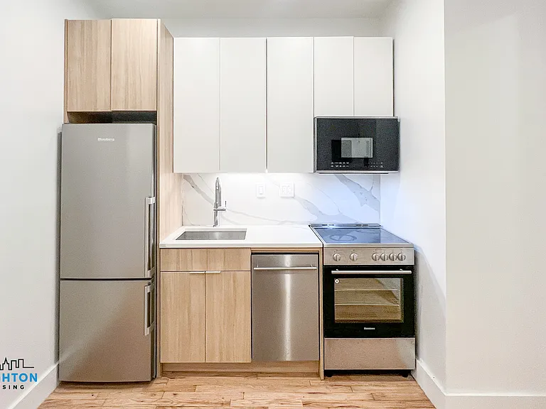 417 E 9th St #3 — Photo 4
