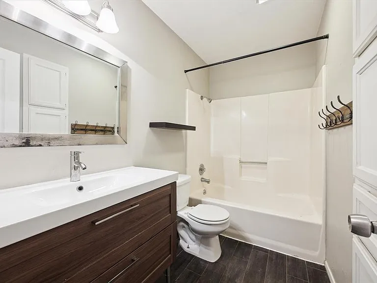 12817 Hymeadow Dr #B — Photo 10