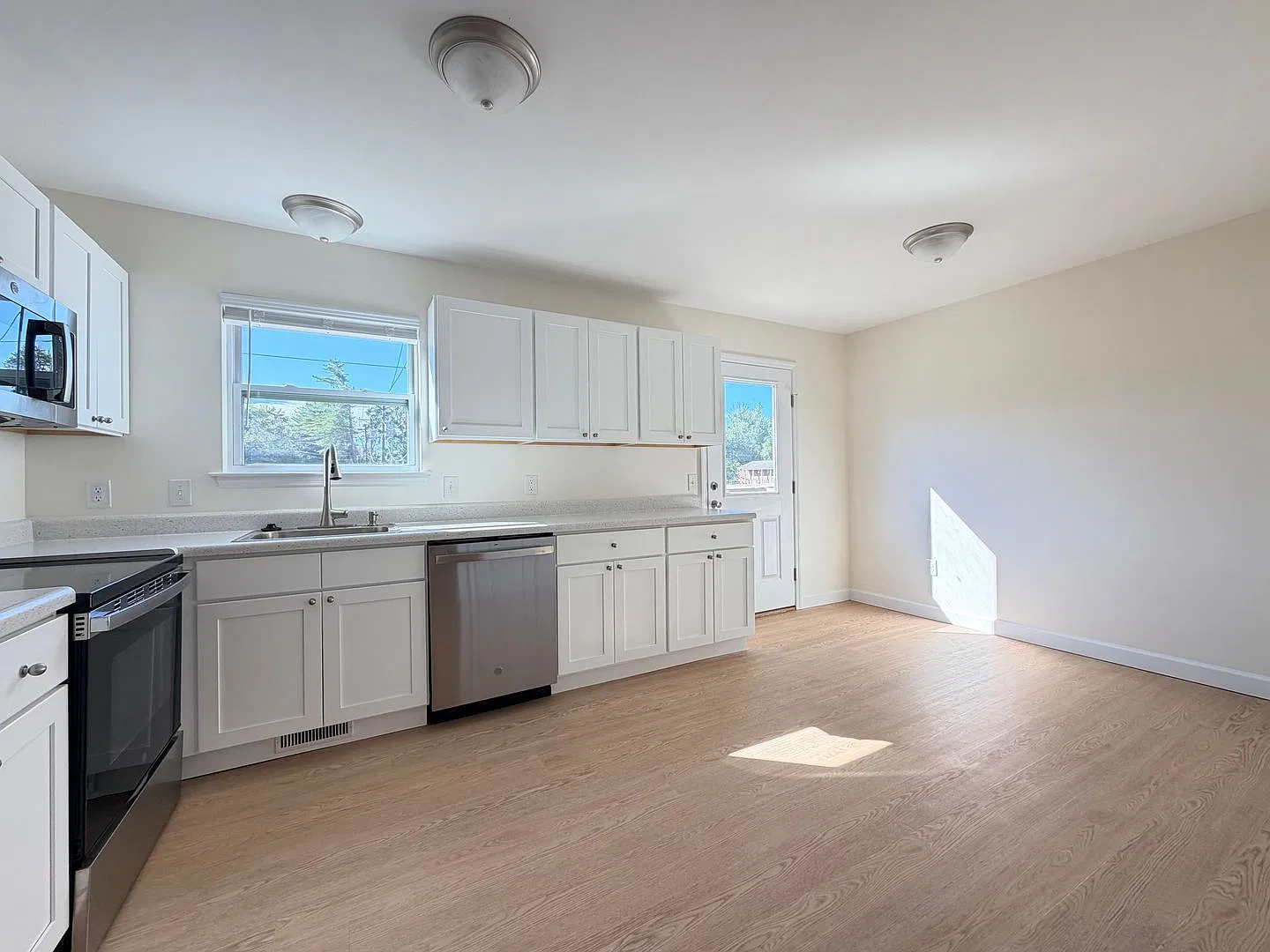 Scotti Townhomes — Photo 2