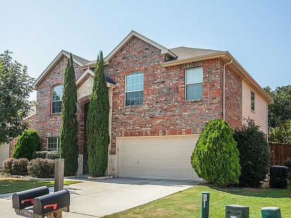 2nd image of 1041 Albatross Ln
