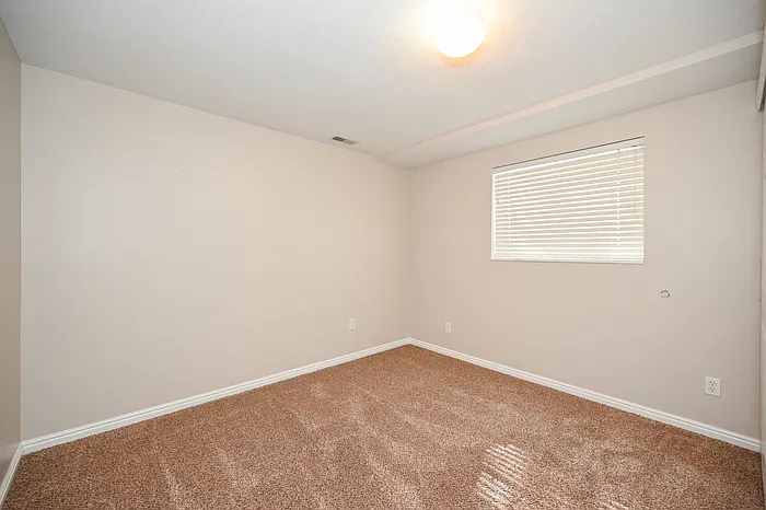 918 E Vics Rd — Photo 15