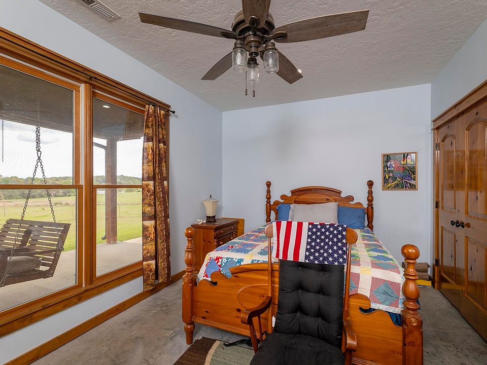 13th image of 1325 Ledbetter Rd