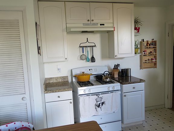 4th image of 136 Manzanita St