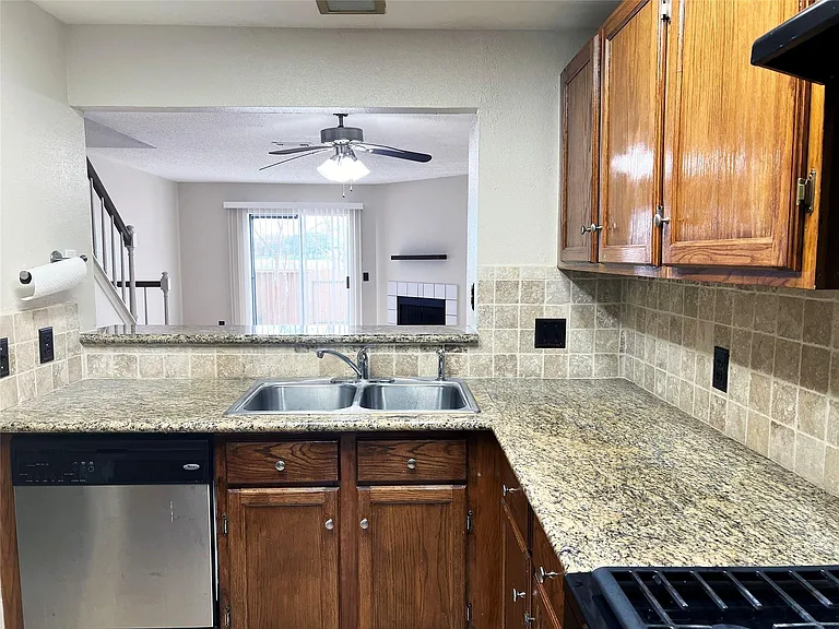 2910 Grants Lake Blvd #704 — Photo 5