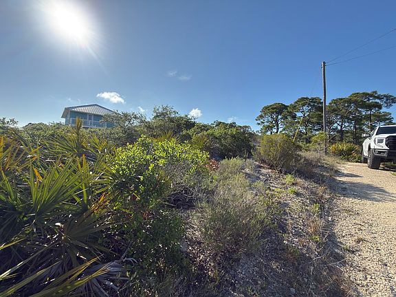 4th image of 105 Sand Trace Dr
