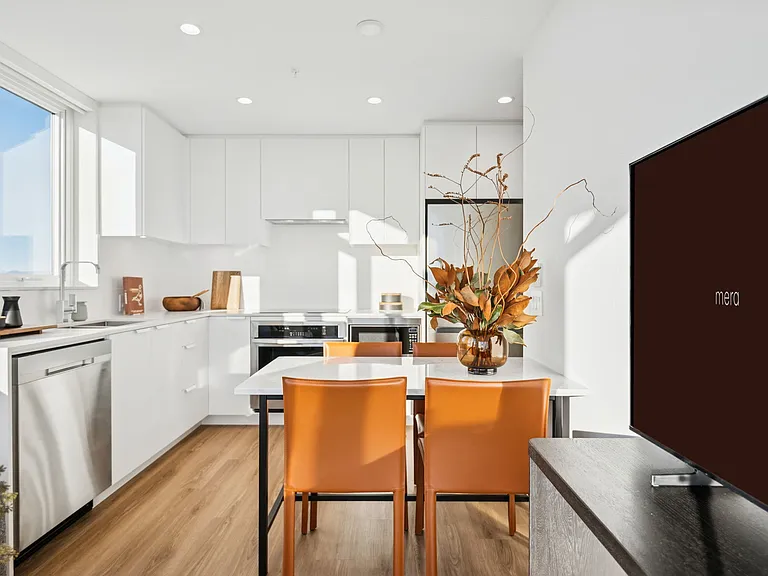 277 W 42nd Ave — Photo 34