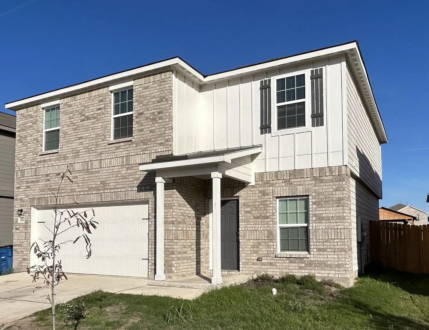 4 bed, 2.5 bath, 2198 sqft, $1,950 — Photo 1