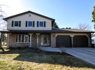 8257 S Scepter Ln, Franklin, WI 53132