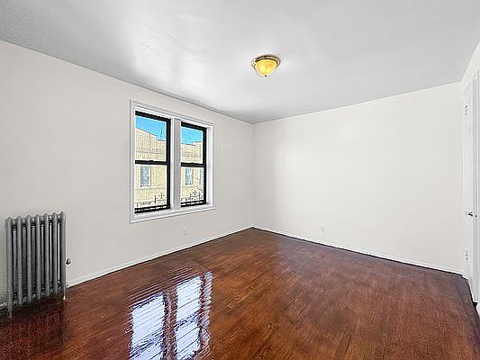 2nd image of 355 E 187th St #52A